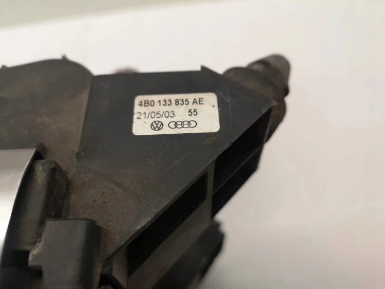 OBUDOWA FILTRA POWIETRZA AUDI A6 C5 4B0133835AE