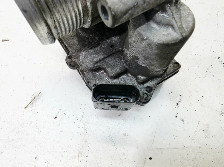 PRZEPUSTNICA KLAPA AUDI VOLKSWAGE SEAT SKODA 2.0 TDI 03L128063T