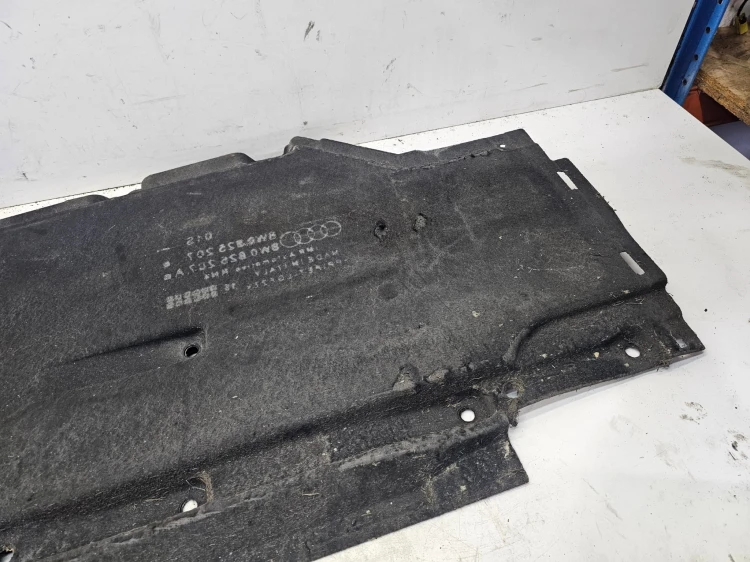 OSŁONA PODWOZIA LEWA AUDI A4 B9 A5 8W 8W0825207 1/26