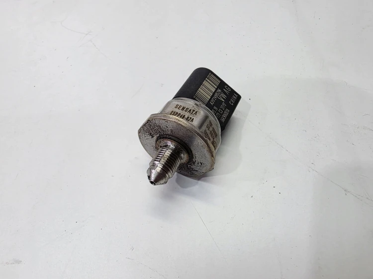 CZUJNIK CIŚNIENIA PALIWA AUDI VOLKSWAGEN SEAT SKODA 06K906051A