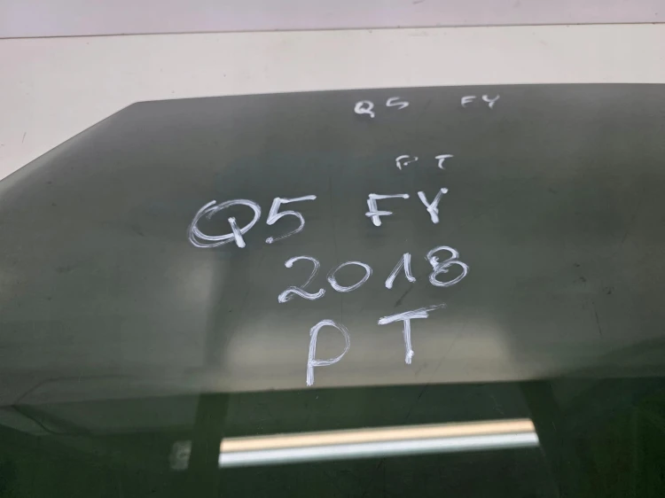 SZYBA BOCZNA DRZWI PRAWY TYŁ AUDI Q5 FY 80A 2018 80A845206A