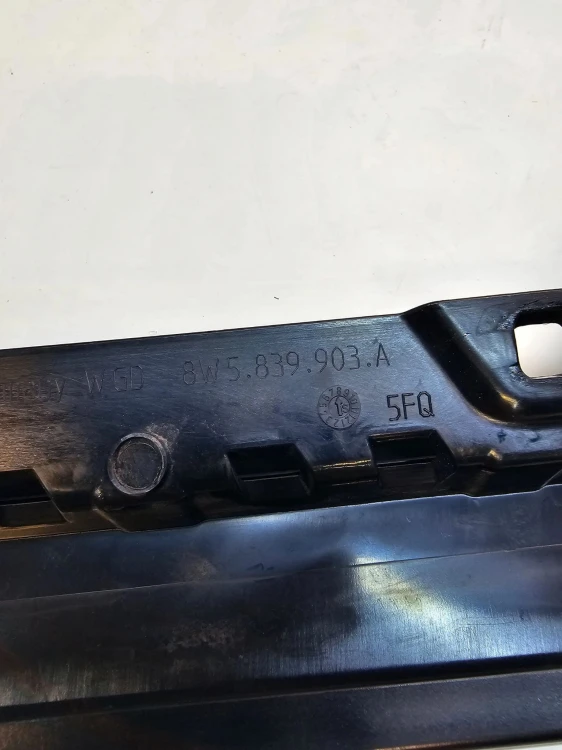 NAKŁADKA OSŁONA SŁUPKA AUDI A4 B9 L T 8W5839903A