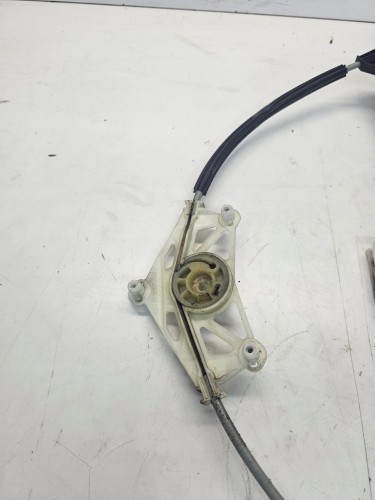 MECHANIZM PODNOSZENIA SZYBY PRAWY TYŁ AUDI A3 8V 8V4839462