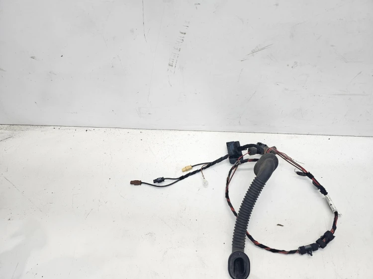 WIĄZKA KLAPY BAGAŻNIKA AUDI A1 8X 8X0971147J