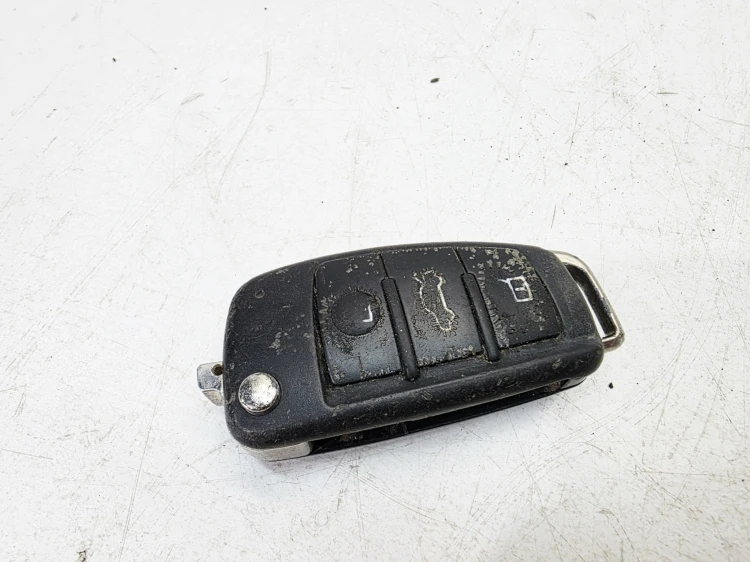 KLUCZYK PILOT SCYZORYK AUDI A1 8X Q3 8U 8X0837220 434MHZ 3/26