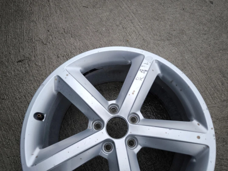 FELGA ALUMINIOWA AUDI VW SEAT SKODA 8.0J R18 ET47 8K0601025CK Z*28* OK