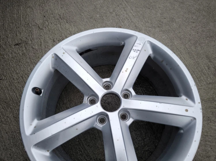 FELGA ALUMINIOWA AUDI VW SEAT SKODA 8.0J R18 ET47 8K0601025CK Z*28* OK