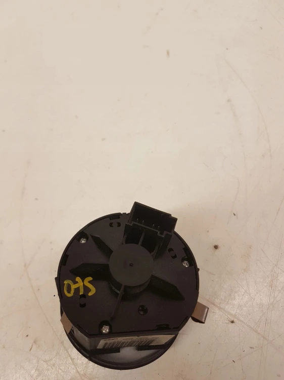 WŁĄCZNIK PRZEŁĄCZNIK ŚWIATEŁ AUDI A6 C6 4F1941531D