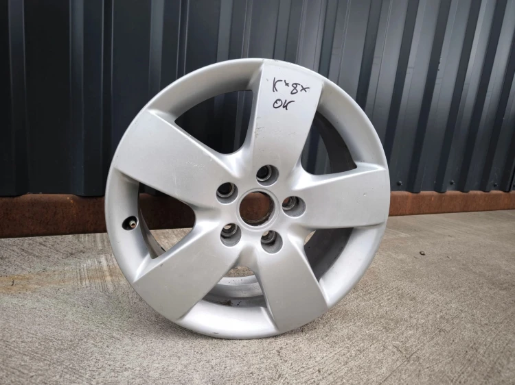 FELGA ALUMINIOWA AUDI A3 A4 A6 VW SKODA 7.0J R16 ET45 4B0601025AA K*8* OK