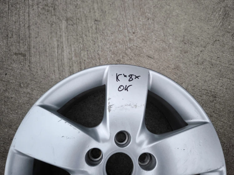 FELGA ALUMINIOWA AUDI A3 A4 A6 VW SKODA 7.0J R16 ET45 4B0601025AA K*8* OK