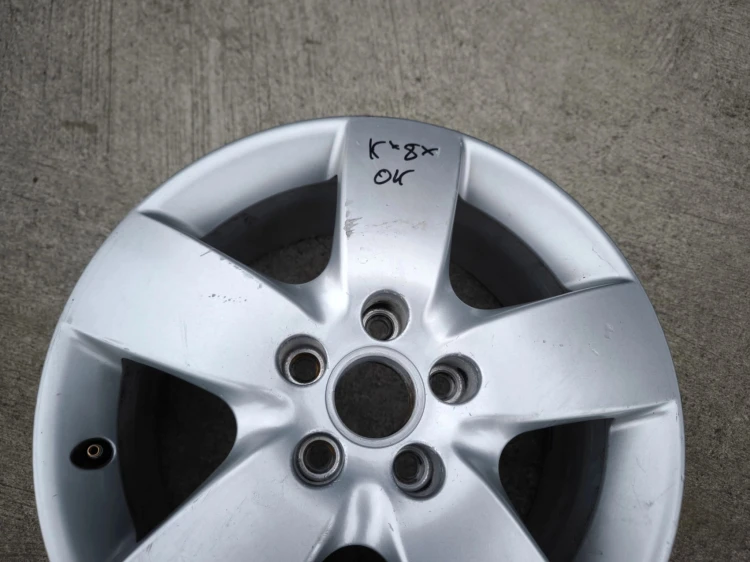 FELGA ALUMINIOWA AUDI A3 A4 A6 VW SKODA 7.0J R16 ET45 4B0601025AA K*8* OK