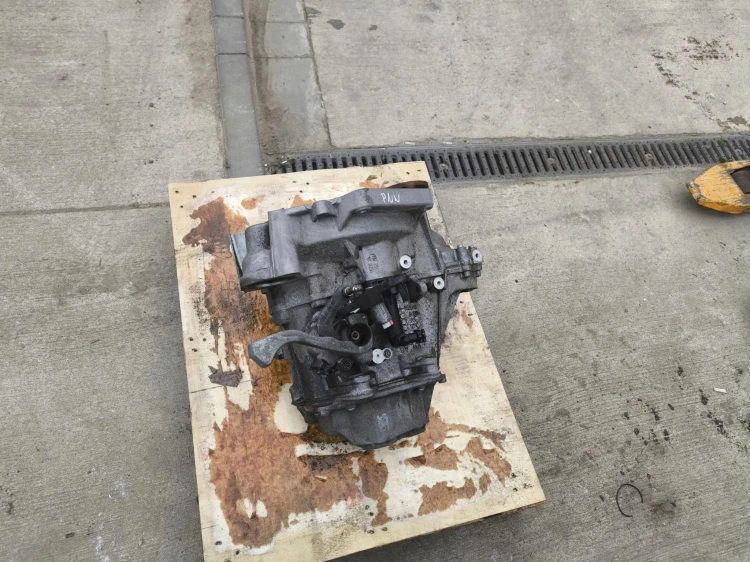 SKRZYNIA BIEGÓW AUDI VW SEAT MANUAL 1.4 TSI TFSI PNW ORYGINAŁ !!!!