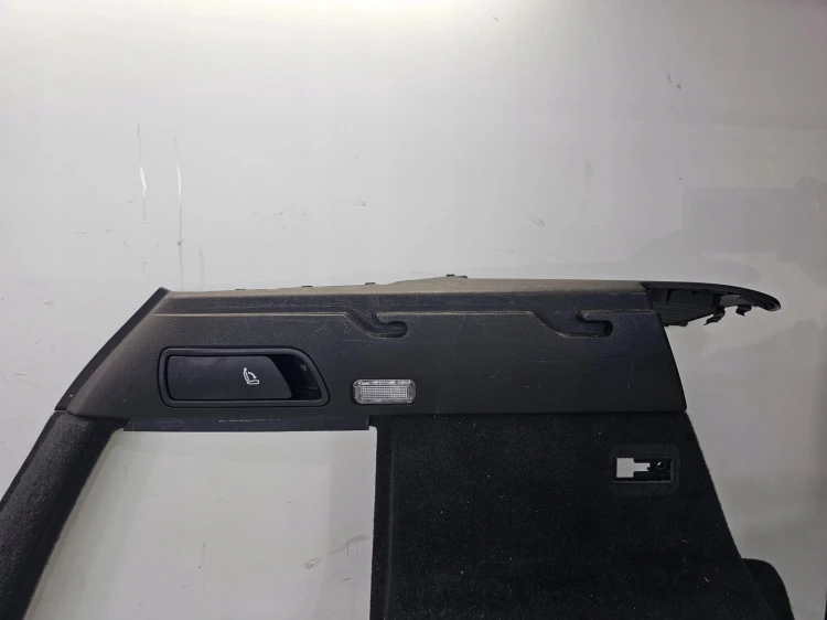 BOCZEK TAPICERKA BAGAŻNIKA LEWY TYŁ AUDI Q5 8R 8R0863879G