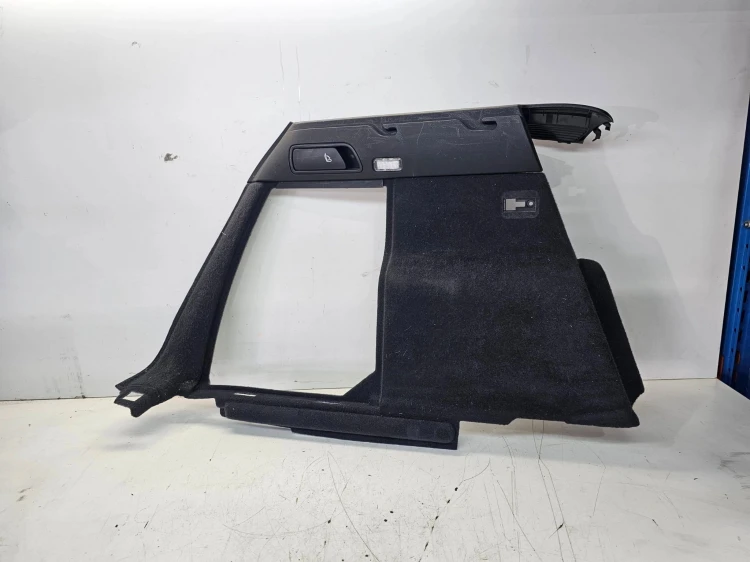 BOCZEK TAPICERKA BAGAŻNIKA LEWY TYŁ AUDI Q5 8R 8R0863879G