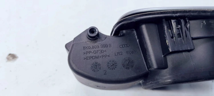 KLAPKA WLEWU PALIWA AUDI A4 B8 8K0809999B LY7G