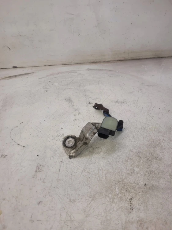 CZUJNIK POZIOMOWANIA ŚWIATEŁ AUDI A4 B7 8E0616571H