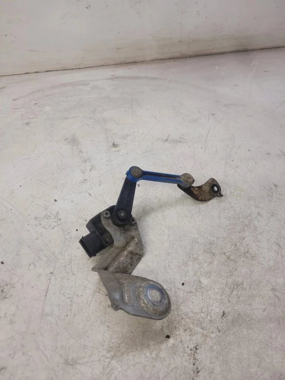 CZUJNIK POZIOMOWANIA ŚWIATEŁ AUDI A4 B7 8E0616571H