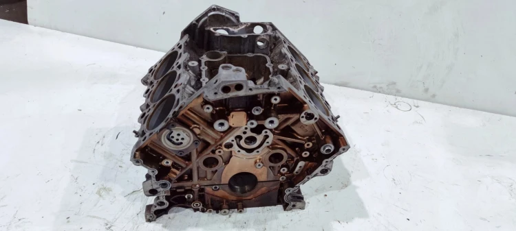 BLOK SILNIKA AUDI A6 C7 A7 A8 2.8 FSI CHV 06E103023AT 06E103032AQ