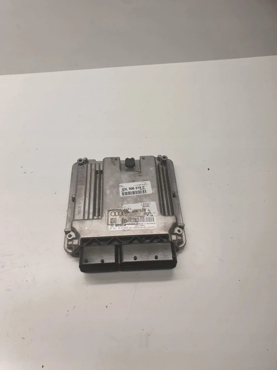 KOMPUTER STEROWNIK SILNIKA AUDI 2.0 TDI 03L906019C