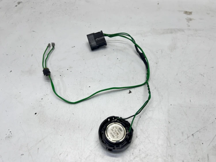 GŁOŚNIK WYSOKOTONOWY DRZWI PRZÓD AUDI A3 8L 8L0035399