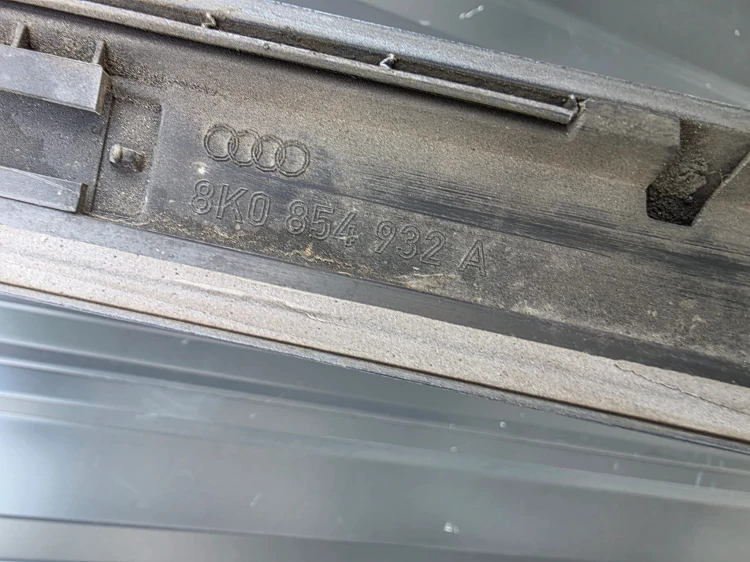 LISTWA PROGOWA PRAWA AUDI A4 B8 S LINE 8K0854932A LX7R ORYGINAŁ !!!