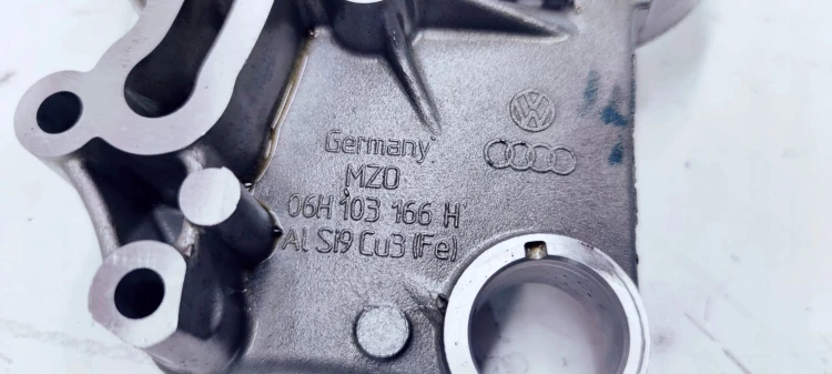 OBUDOWA WAŁKÓW AUDI A4 B8 A5 1.8 TFSI 06H103166H