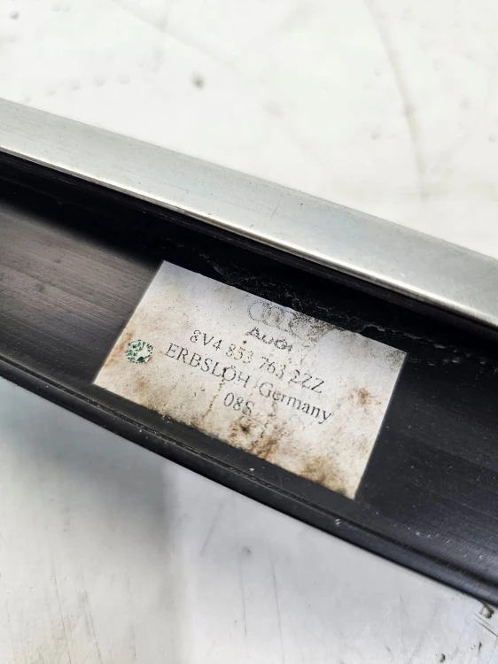 LISTWA CHROM SZYBY LEWY TYŁ AUDI A3 8V 5-DRZWI 8V4853763