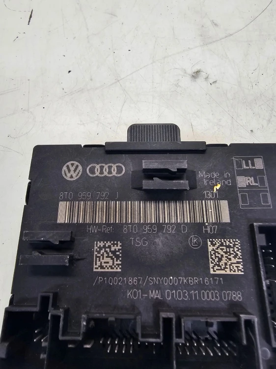 MODUŁ STEROWNIK DRZWI AUDI A4 B8 A5 Q5 8T0959792J