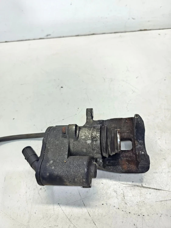 ZACISK HAMULCOWY ELEKTRYCZNY PRAWY TYŁ AUDI A6 C6 BEZ ZĄBKA