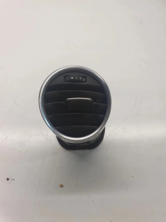 KRATKA NAWIEWU AUDI A4 B6 B7 CABRIO 8H0820902D