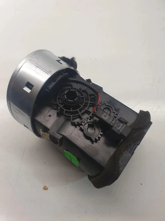 KRATKA NAWIEWU AUDI A4 B6 B7 CABRIO 8H0820902D