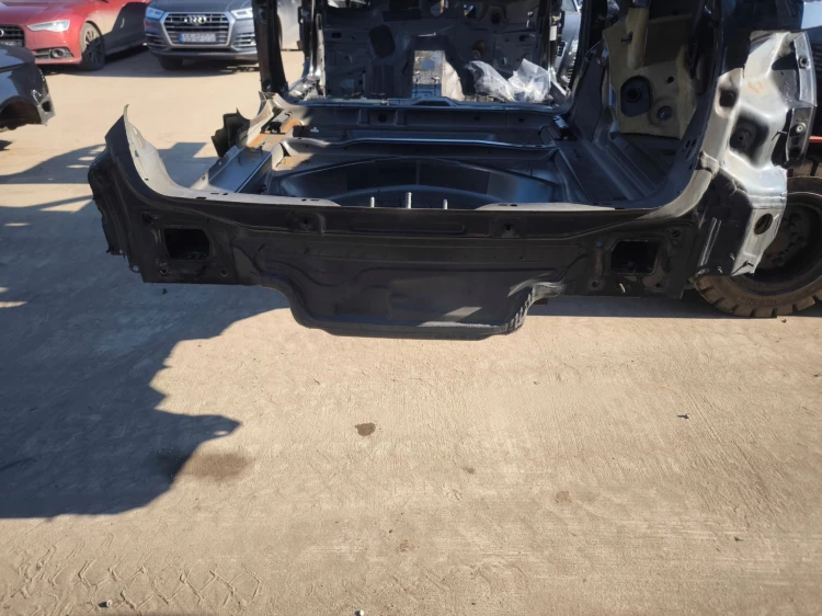 WANNA PAS TYLNI AUDI A4 B9 AVANT KOMBI ORYGINAŁ *2*