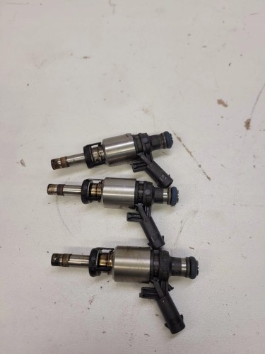 WTRYSK WTRYSKIWACZ AUDI VW 1.8 2.0 TFSI 06H906036G