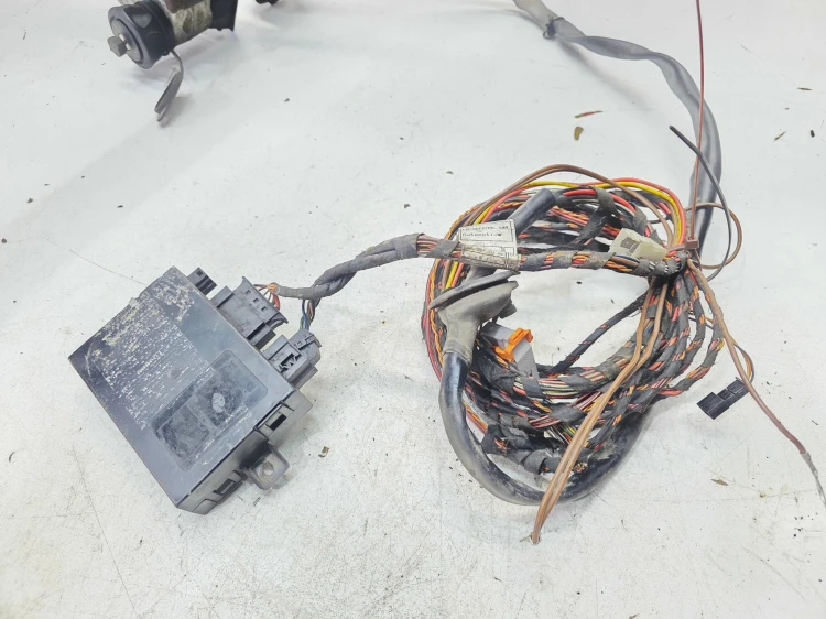 HAK HOLOWNICZY WYPINANY AL-KO AUDI A4 B7 8E0092155B 8E0800495A