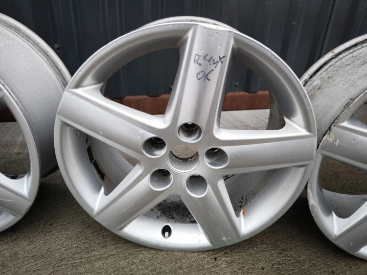 FELGI FELGA KOMPLET VW SKODA AUDI A4 A6 7.5J R17 ET45 4F0601025AF R*14* OK
