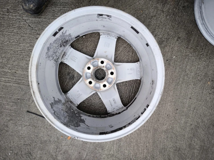 FELGI FELGA KOMPLET VW SKODA AUDI A4 A6 7.5J R17 ET45 4F0601025AF R*14* OK