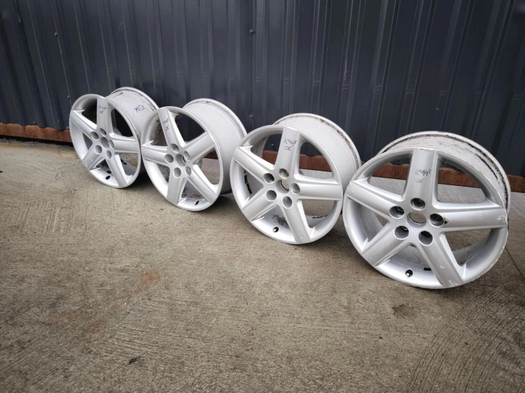 FELGI FELGA KOMPLET VW SKODA AUDI A4 A6 7.5J R17 ET45 4F0601025AF R*14* OK