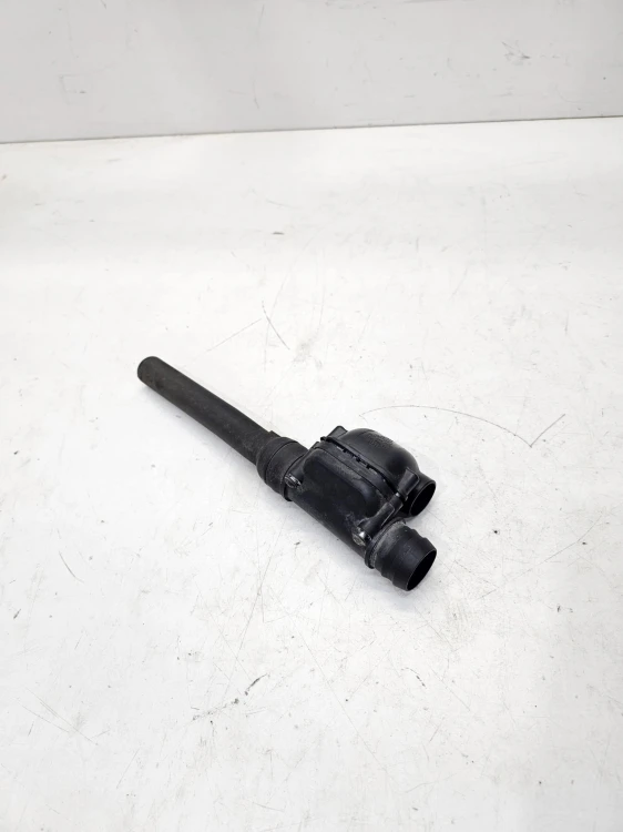 RURKA PRZEWÓD KRÓCIEC AUDI A3 8P 2.0 TFSI 06F145784A