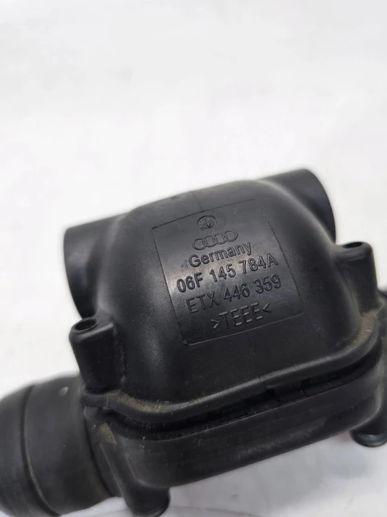 RURKA PRZEWÓD KRÓCIEC AUDI A3 8P 2.0 TFSI 06F145784A