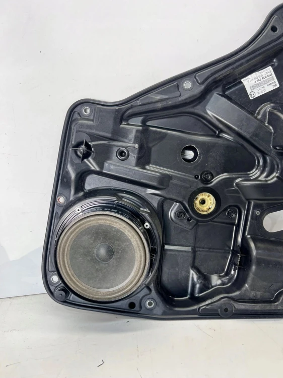 MECHANIZM PODNOSZENIA SZYBY LEWY TYŁ VW TIGUAN 5N0839729F