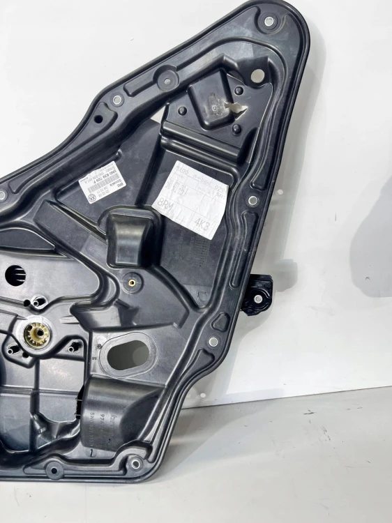 MECHANIZM PODNOSZENIA SZYBY LEWY TYŁ VW TIGUAN 5N0839729F