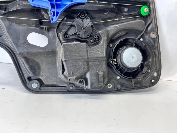 MECHANIZM PODNOSZENIA SZYBY LEWY TYŁ VW TIGUAN 5N0839729F