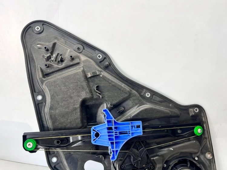 MECHANIZM PODNOSZENIA SZYBY LEWY TYŁ VW TIGUAN 5N0839729F