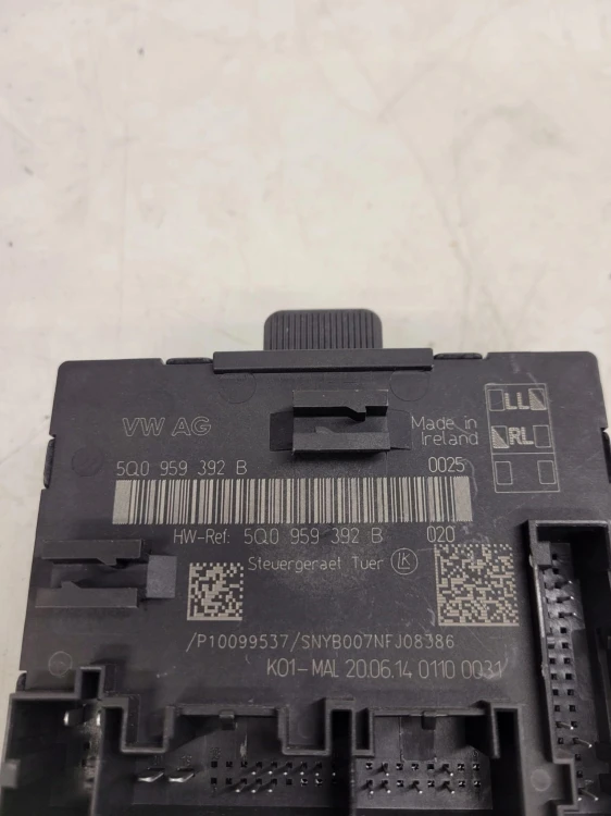 MODUŁ STEROWNIK DRZWI AUDI A3 8V 5Q0959392B