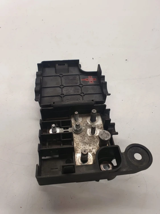 ROZDZIELACZ PRĄDU AUDI A4 B8 A5 8K0937517A