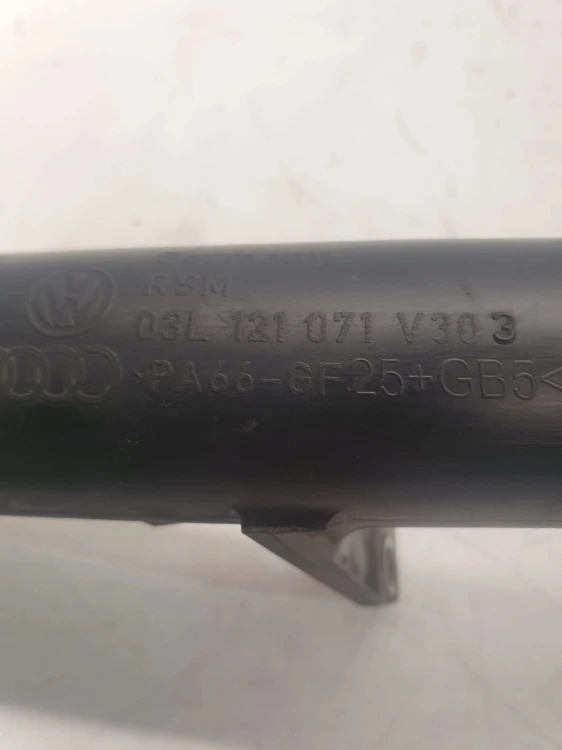 RURA PRZEWÓD WODY AUDI A4 B8 A5 2,0 TDI 03L121071
