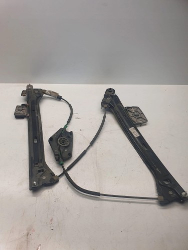 MECHANIZM SZYBY LEWY PRZÓD AUDI A5 8T8837461