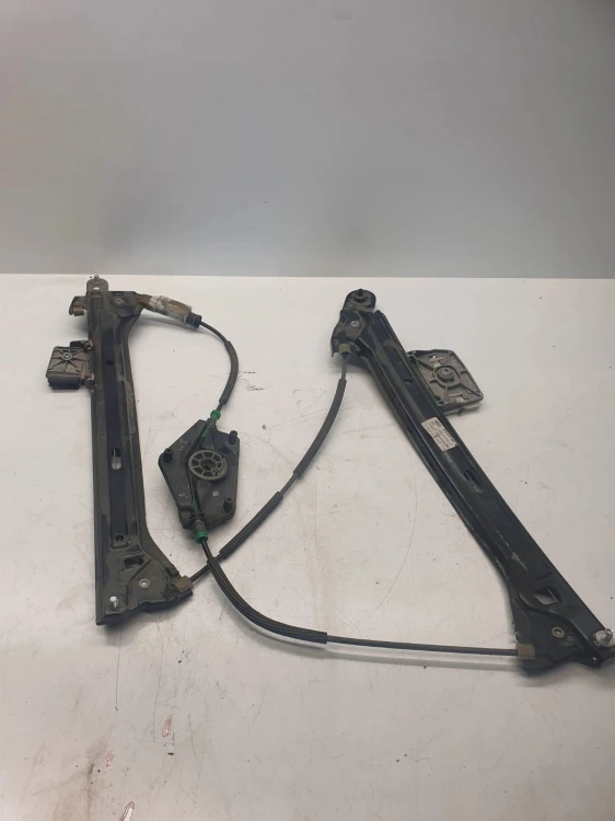 MECHANIZM SZYBY LEWY PRZÓD AUDI A5 8T8837461