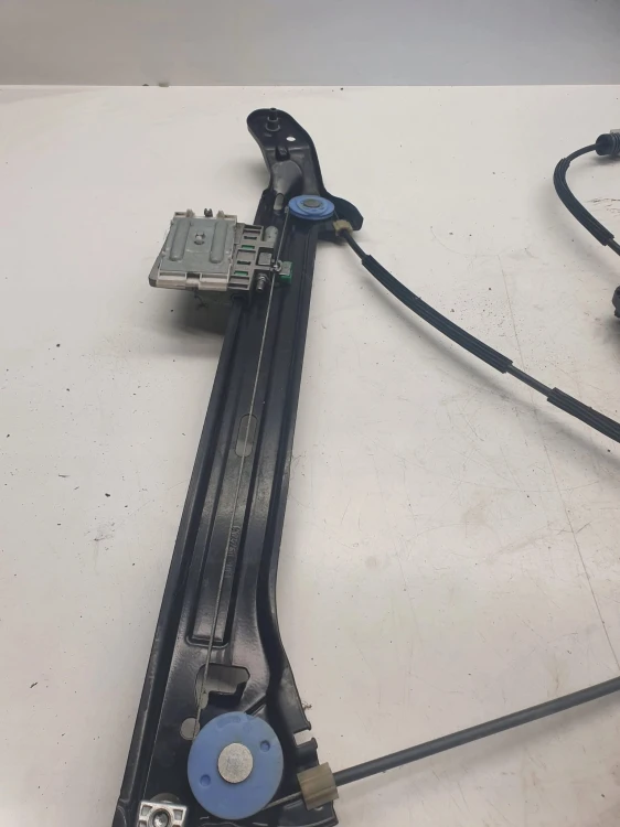 MECHANIZM SZYBY LEWY PRZÓD AUDI A5 8T8837461