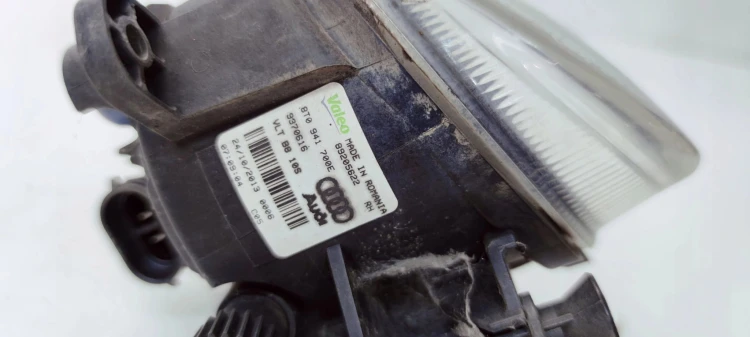 HALOGEN PRAWY PRZÓD AUDI A4 B8 A5 8T Q3 8U 8T0941700E